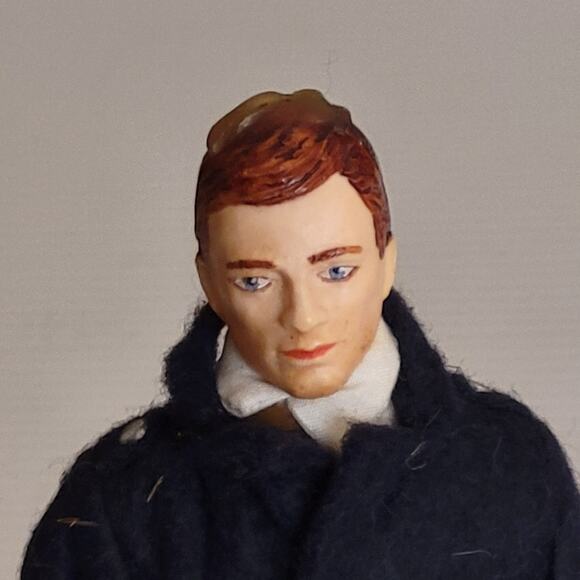 Rare Peggy Nisbet B320 London Policeman (BOBBY) In Uniform. Made in England - Picture 2 of 10